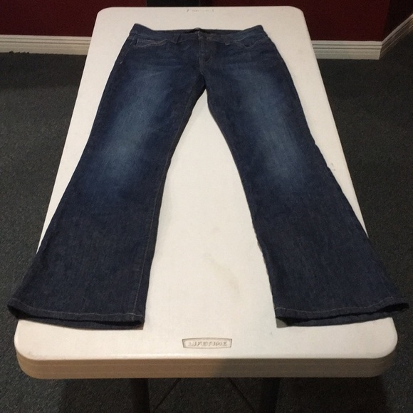 💥💥💥CLEARANCE JOE’S BOOTCUT JEANS WITH STRETCH - Picture 4 of 5